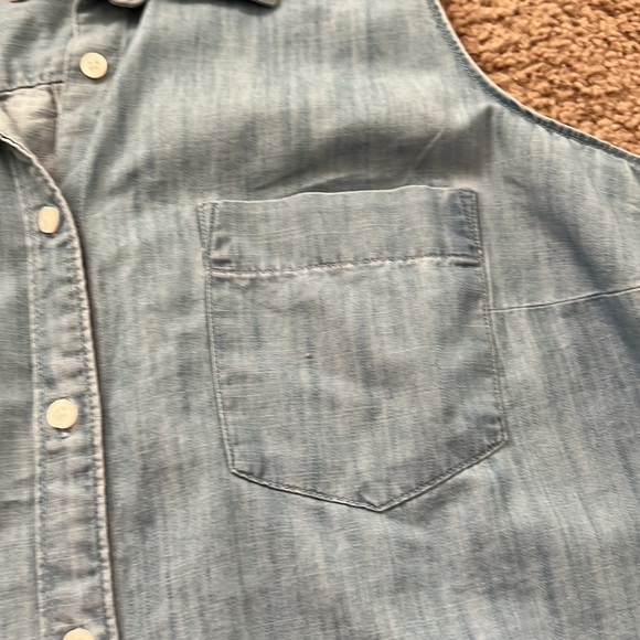 Classic Shirt - Picture 4 of 7